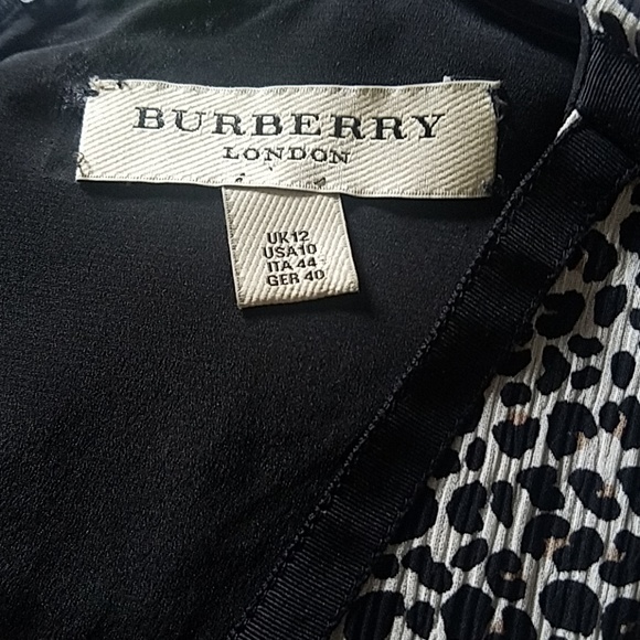Authentic Burberry Dress - Picture 5 of 7